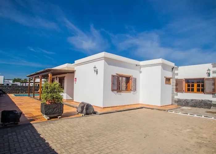 A2 Casas Y Juani Y Juan Lanzarote * Tao