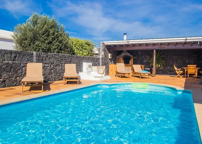 A2 Casas Y Juani Y Juan Lanzarote *