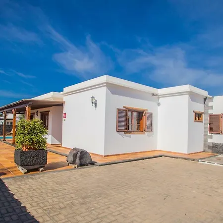 A2 Casas Y Juani Y Juan Lanzarote * Tao