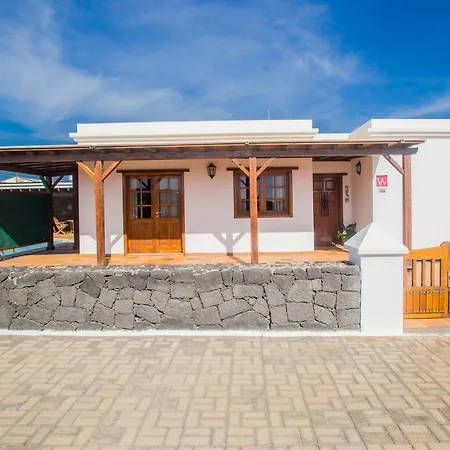 A2 Casas Y Juani Y Juan Lanzarote * Tao