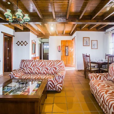 A2 Casas Y Juani Y Juan Lanzarote * Tao